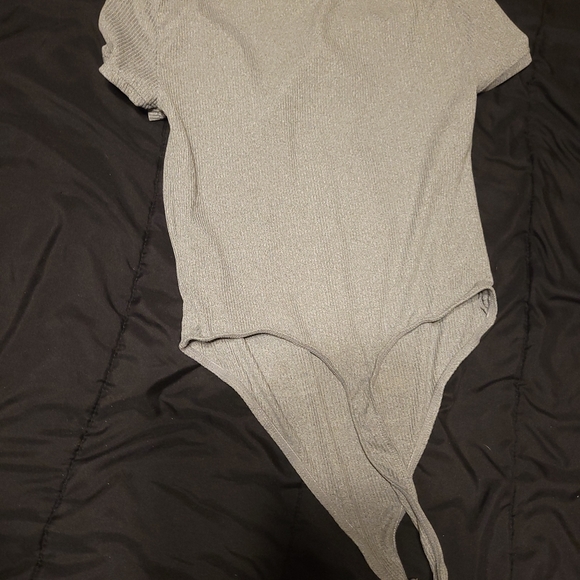 Top - Picture 2 of 4